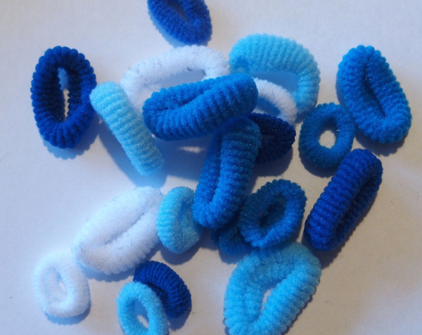 20 Zopfgummi Mix blau